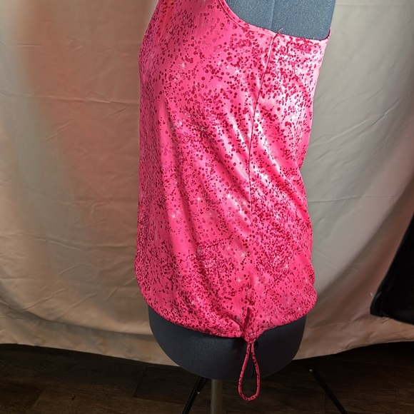 XL Athletic Tank - Picture 2 of 4